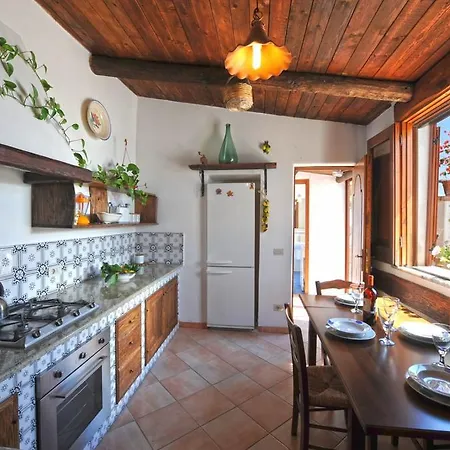 Semesterbostad Casa Mare *